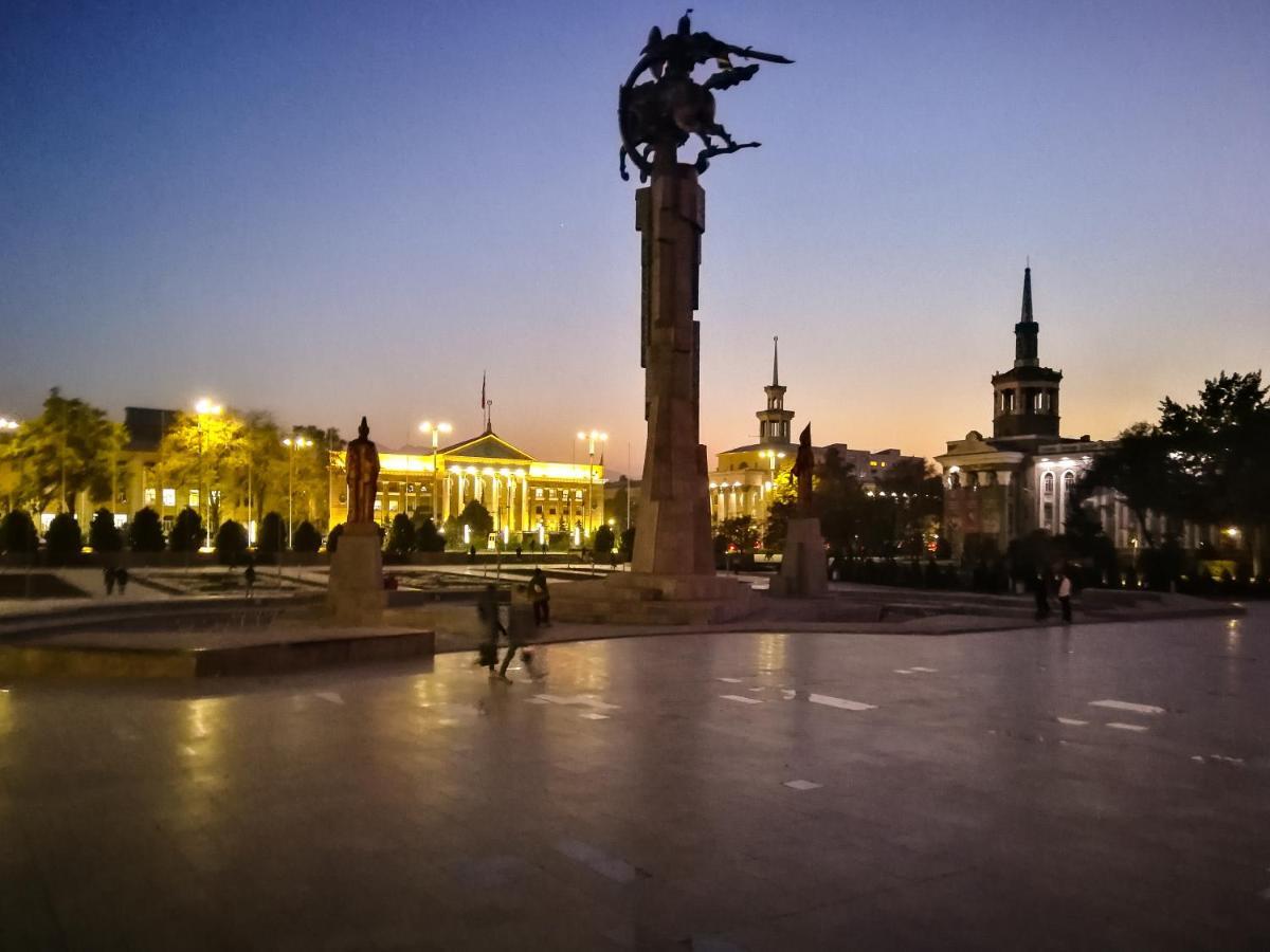 Отель Салют Бишкек Экстерьер фото